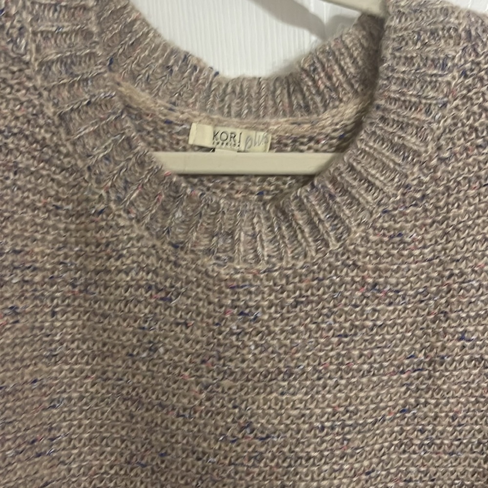 Excellent Condition Boutique Purchased Sweater - Picture 2 of 5